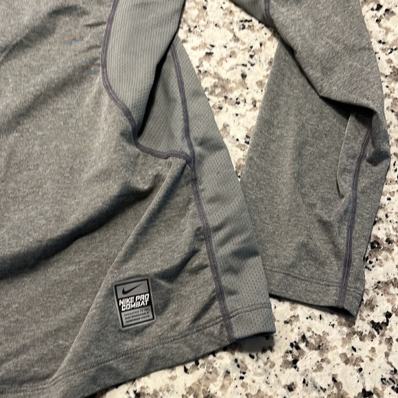 Nike pro combat fitted large lightweight tee - Picture 3 of 4